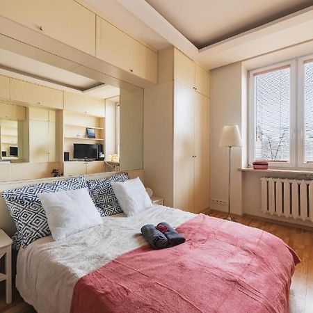 Plac Konstytucji 3: Private City Center Apartment Near Metro Warsaw Exterior photo
